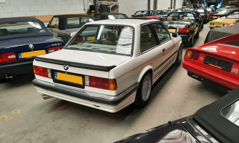 BMW 325i Coupé E30 Wit 111000 Km Spoilerpakket