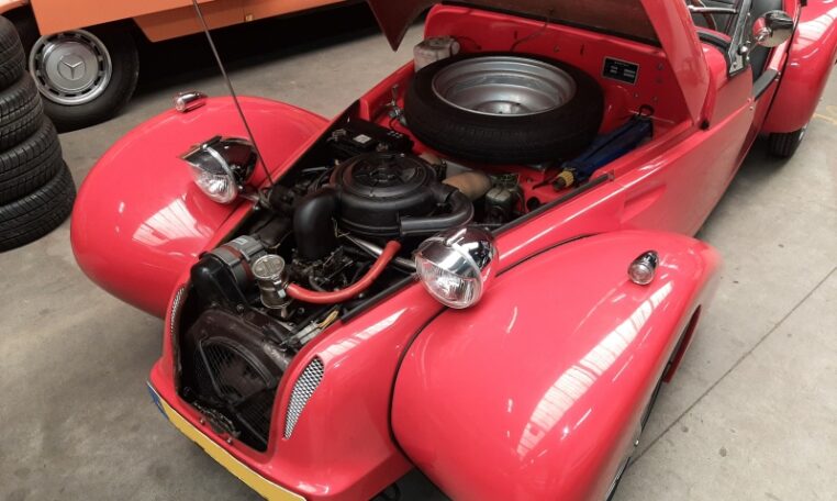 Burton Rood Met Zwart Interieur 12908 Km