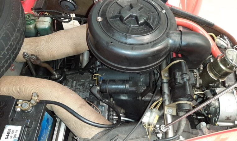 Burton Rood Met Zwart Interieur 12908 Km