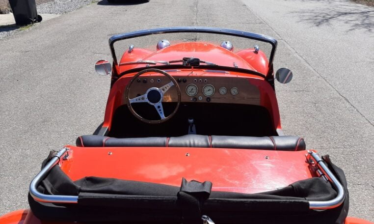 Burton Rood Met Zwart Interieur 12908 Km