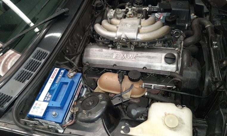 BMW 325i Cabrio E30 Diamantzwart Beige Leder 151000 Km