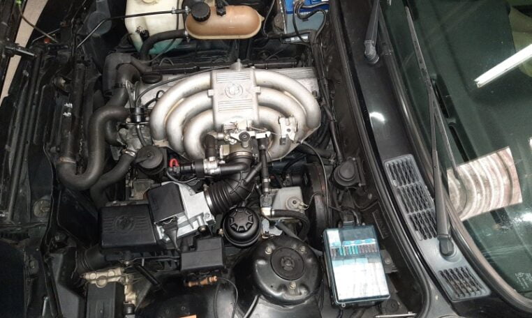 BMW 325i Cabrio E30 Diamantzwart Beige Leder 151000 Km