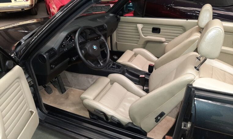BMW 325i Cabrio E30 Diamantzwart Beige Leder 151000 Km