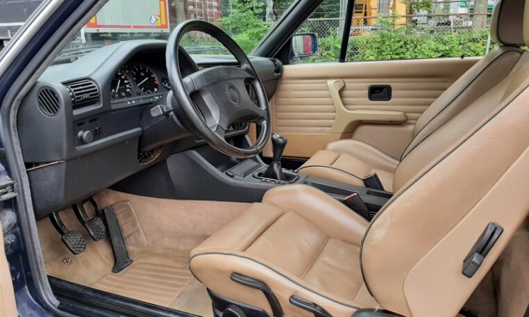 BMW 318i Cabrio E30 Donkerblauw Met Beige Leder 219000 Km