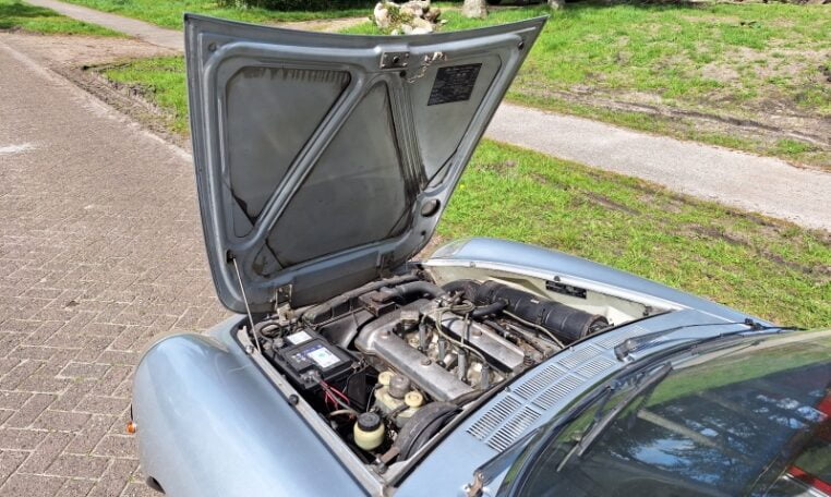 Alfa Romeo Spider 1600 Coda Tronca Zilver Met Rood Leder 0