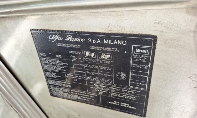 Alfa Romeo Spider 1600 Coda Tronca Zilver Met Rood Leder 0