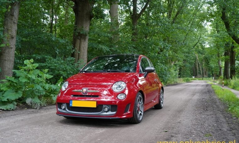 Fiat 500 Abarth 595 Bordeauxrood 0