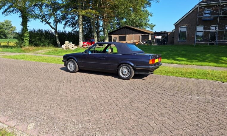 BMW 325i Cabrio E30 Royalblauw Met Beige Leder 158000 Km 0